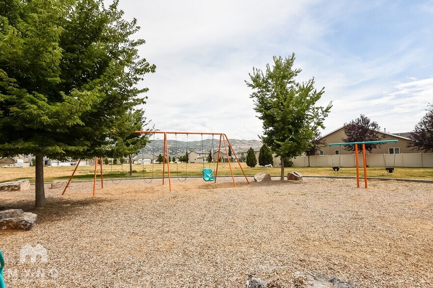 Building Photo - 961 Stonehaven Dr