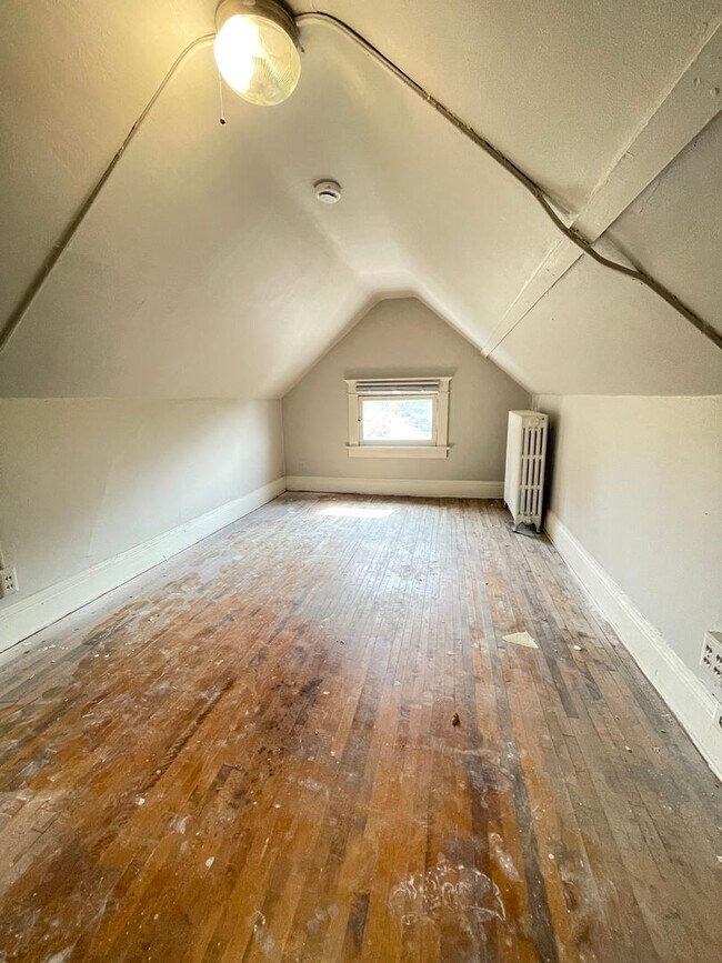 Building Photo - 601 Woodland Ave