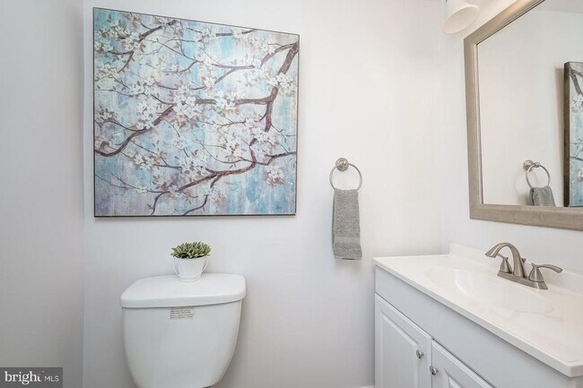 Building Photo - 23 N Patterson Park Ave