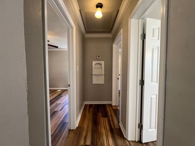 Building Photo - Fully Remodeled Home In Great Area Near Tinker AFB