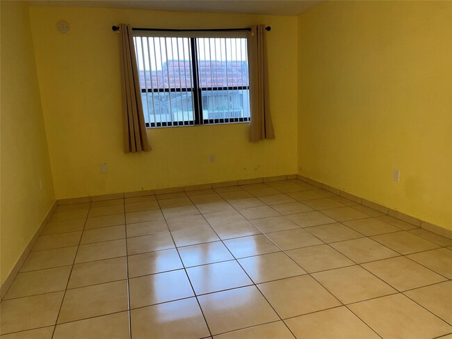 Building Photo - 1101 SW 122nd Ave