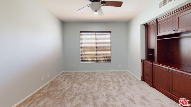 Building Photo - 5655 Como Cir
