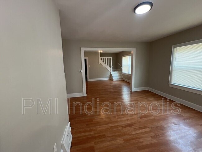 Building Photo - 310 N Riley Ave