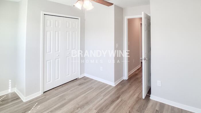 Building Photo - 5719 Mercado Dr