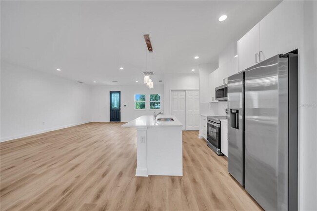 Building Photo - 14480 Argus Ln