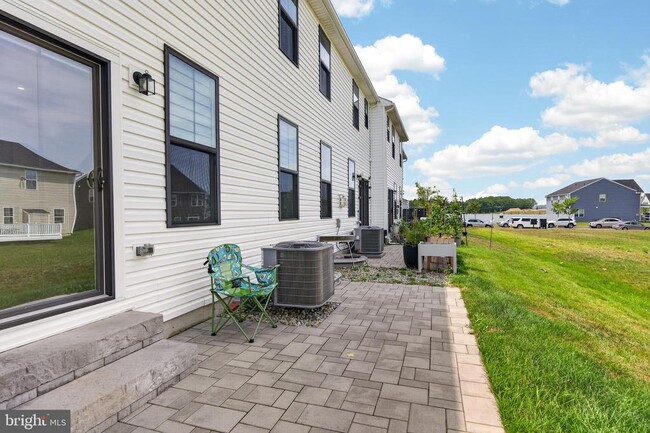 Building Photo - 1047 Watson Ct
