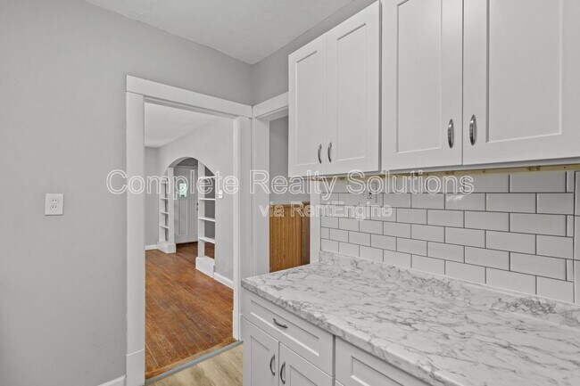 Building Photo - 40 S Hartnett Ave