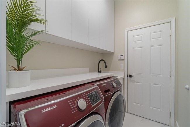 Building Photo - 13965 Avon Park Cir