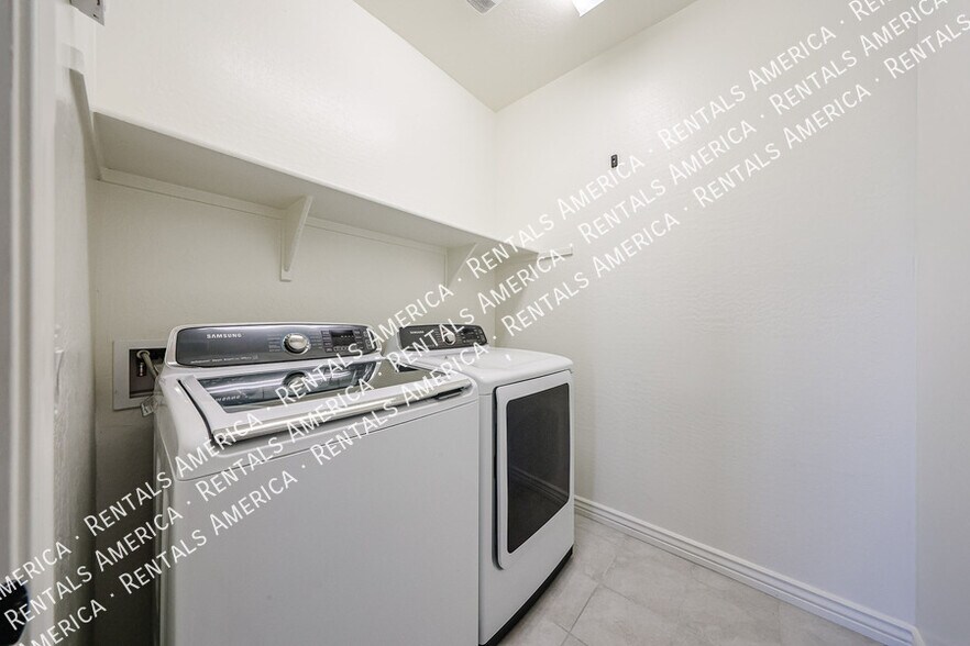 Building Photo - 22483 N 95th Dr