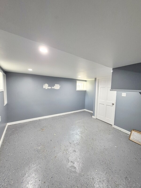 Building Photo - 2723 Fendall Ave