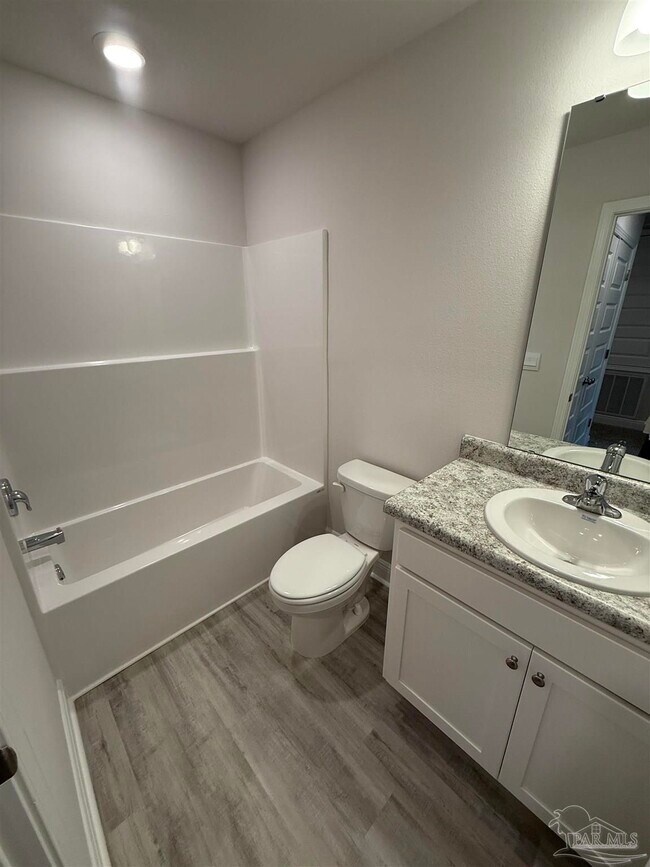 Building Photo - 9007 Golden Eye Dr