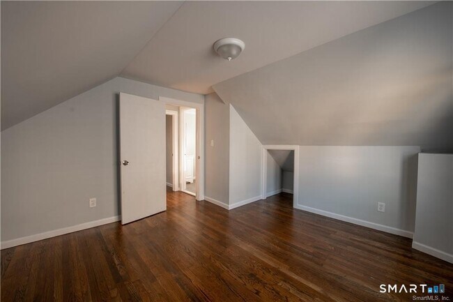 Building Photo - 927 Birmingham St