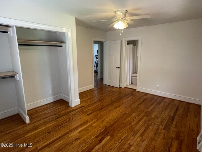 Building Photo - 2417 Slay Dr