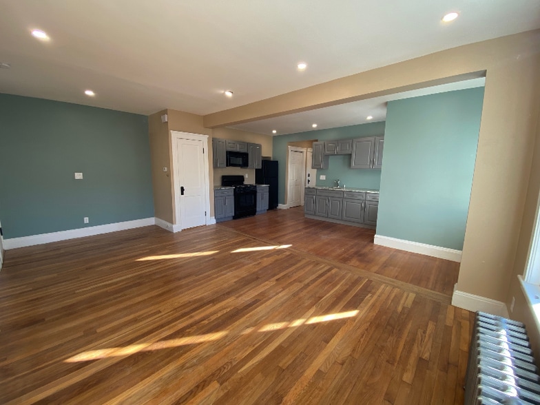 Building Photo - 254 Belgrade Ave