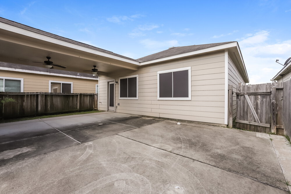 Building Photo - 21735 Grassy Hill Ln