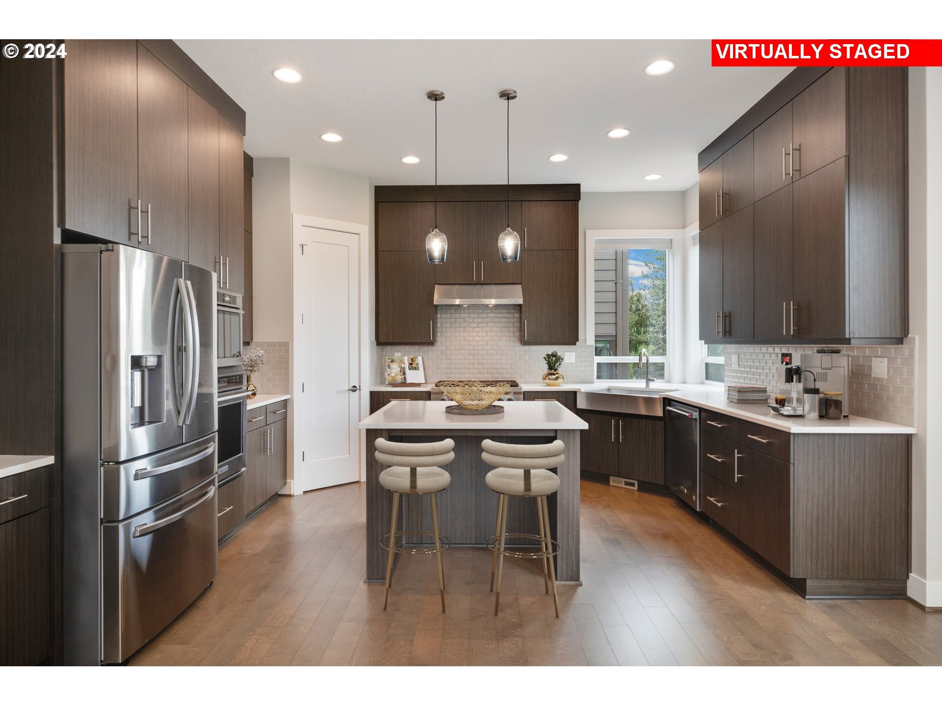 Kitchen Island - 14615 NW Fricke Ln