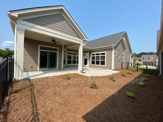 Building Photo - 9049 Treetop Wy NW