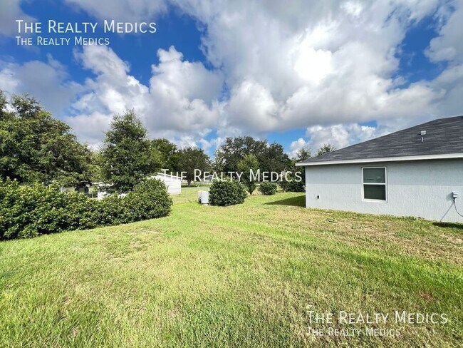Building Photo - 8106 Juniper Rd