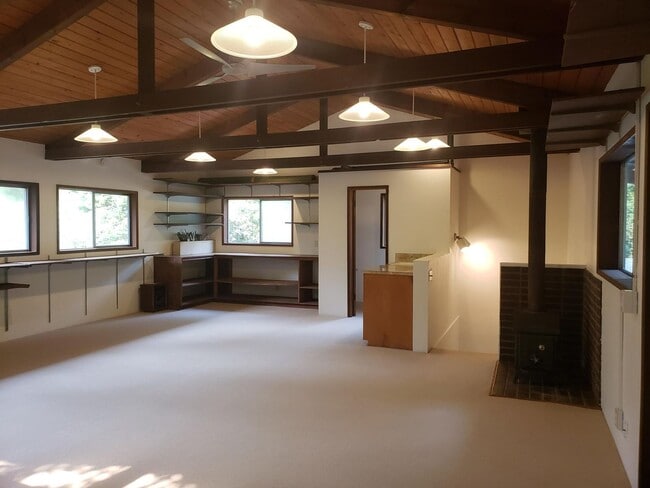 Building Photo - Unique Two Story Home in the Lincoln Area - Available Now!