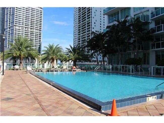 Building Photo - 31 SE 5th St