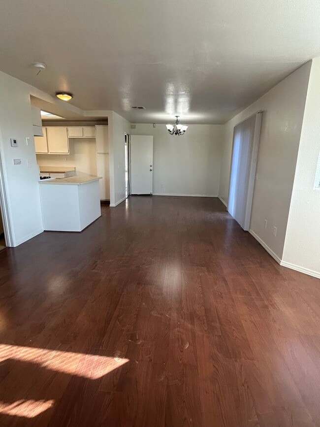Building Photo - Spacious Double Master Suites Condo for Rent in Quiet Neighborhood in City of La Puente