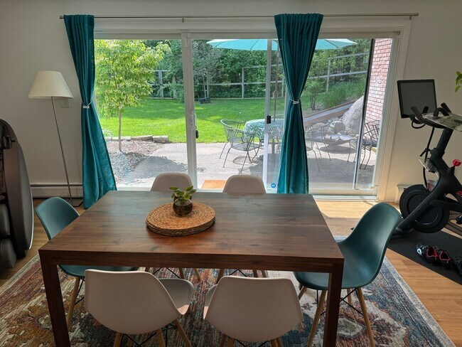 Building Photo - large modern home with big backyard, peace...
