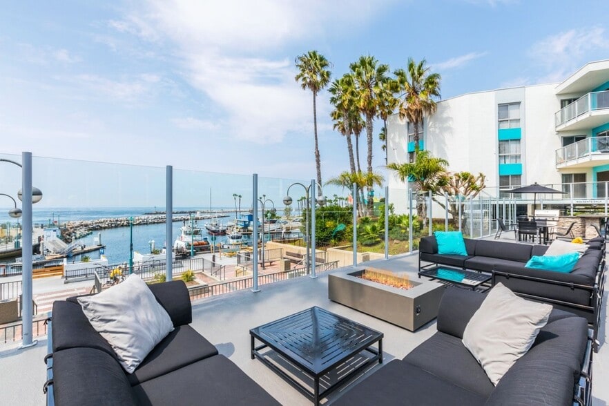 Building Photo - Ocean Club