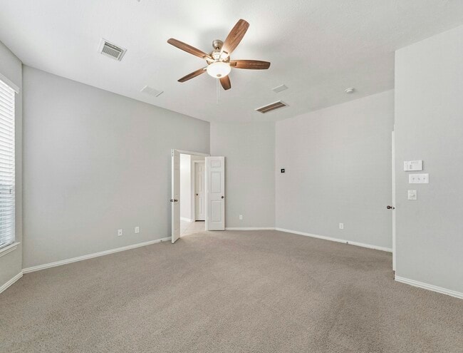 Building Photo - 106 Cezanne Woods Dr