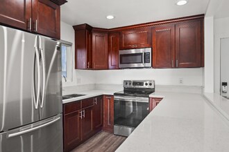 Building Photo - 1101 N Flower St