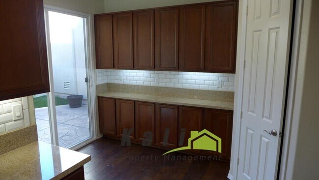 Building Photo - 1455 Caminito Sicilia