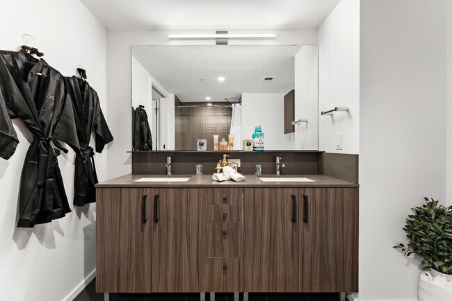 Building Photo - 300 Harrison Ave