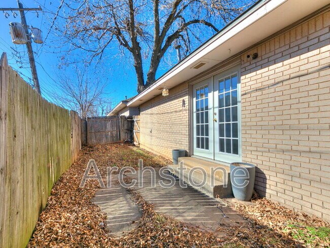 Building Photo - 4506 NW 26th St