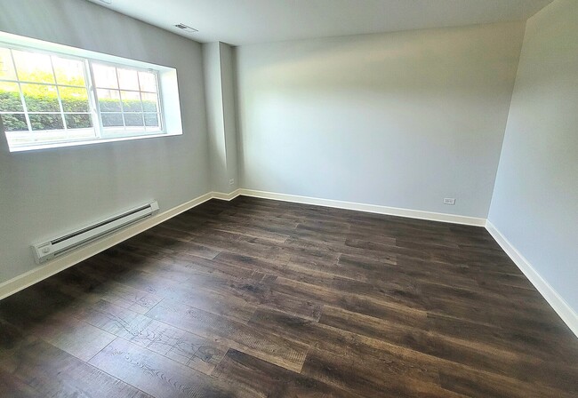 Building Photo - 1777 Spinnaker St