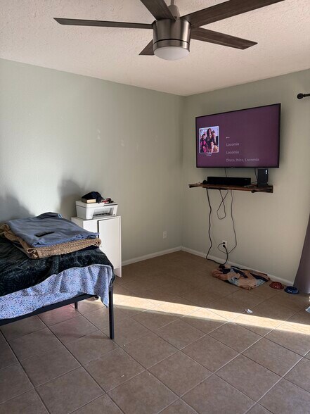 Building Photo - 17805 Bascom St