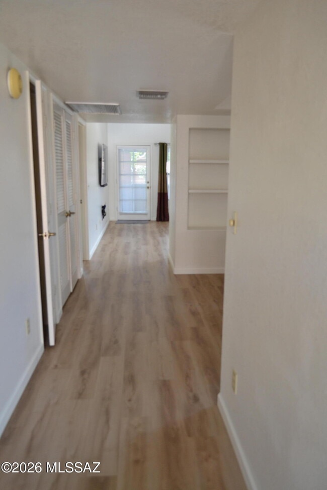 Building Photo - 5376 N Calle Del Rocio