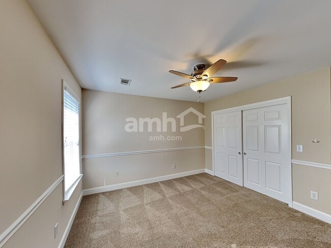 Building Photo - 313 Forest Bend Dr