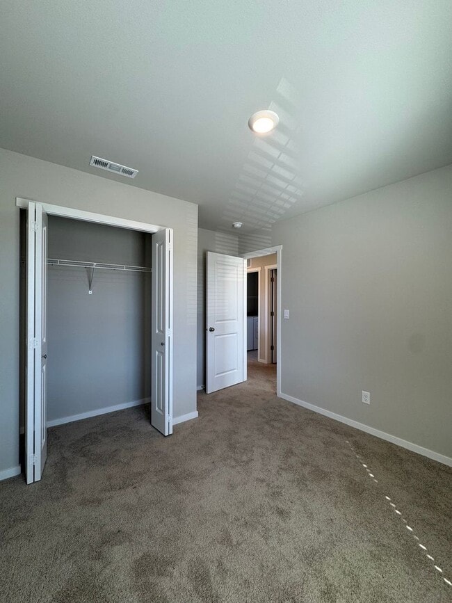 Building Photo - Pet-Friendly 3 Bed Home on Cul-de-Sac