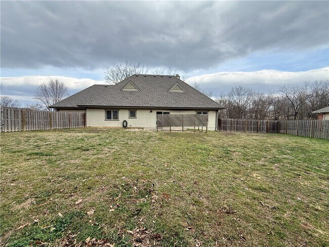 Building Photo - 9 Dunedin Dr