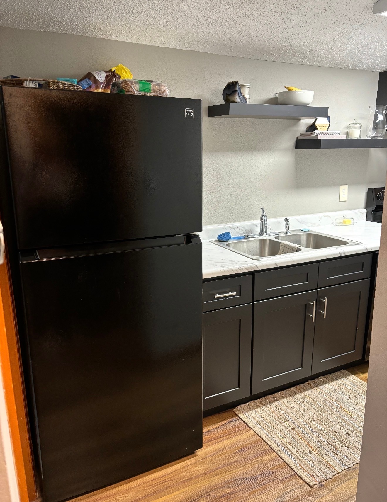Newly Remodeled Galley Kitchen with Dishwasher. - 121 S Hellier St
