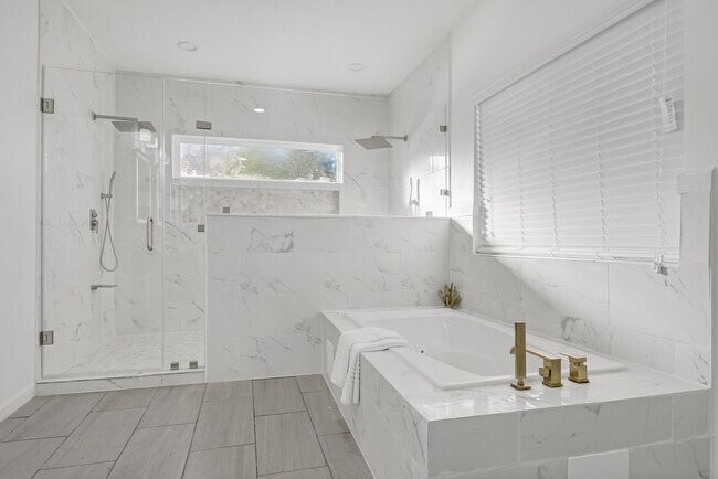 Building Photo - 304 Milby St