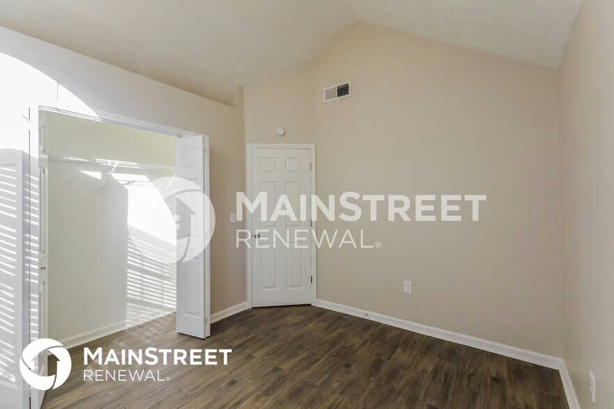 Building Photo - 851 Sweetwater Way