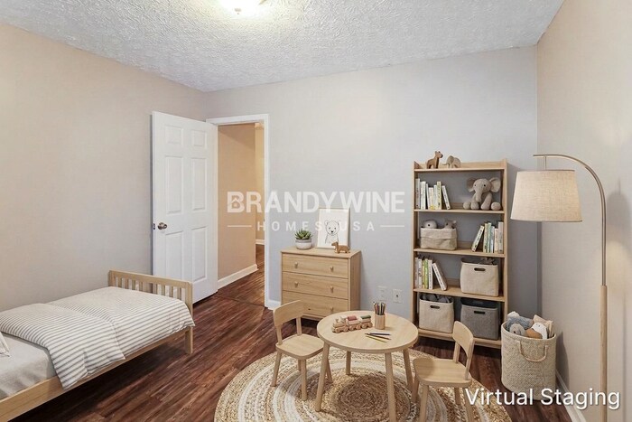 Building Photo - 846 Stonebridge Crescent