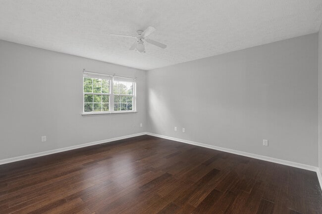 Building Photo - 364 Forest Hill Dr
