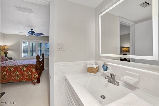 Building Photo - 386 Harbour Dr