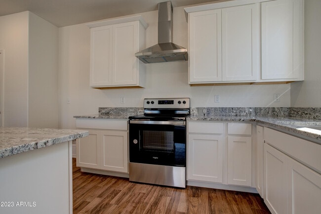 Building Photo - 11442 W La Reata Ave