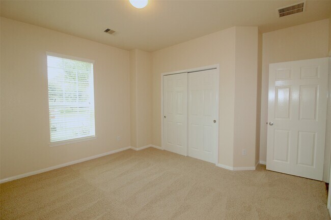 Building Photo - 24306 Piazza Dr