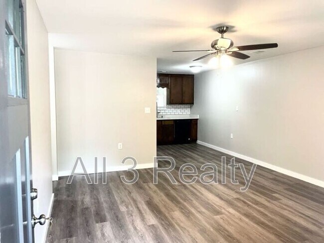 Building Photo - 117 Hill Pine Trail