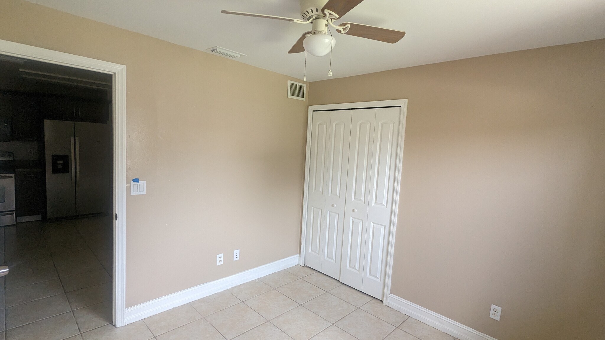 Building Photo - 511 Meadow Rd