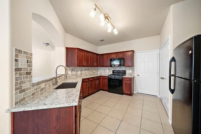 Building Photo - 2407 Lacyberry St