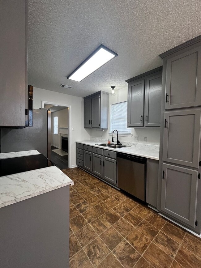 Building Photo - 318 Chadwyck Cir
